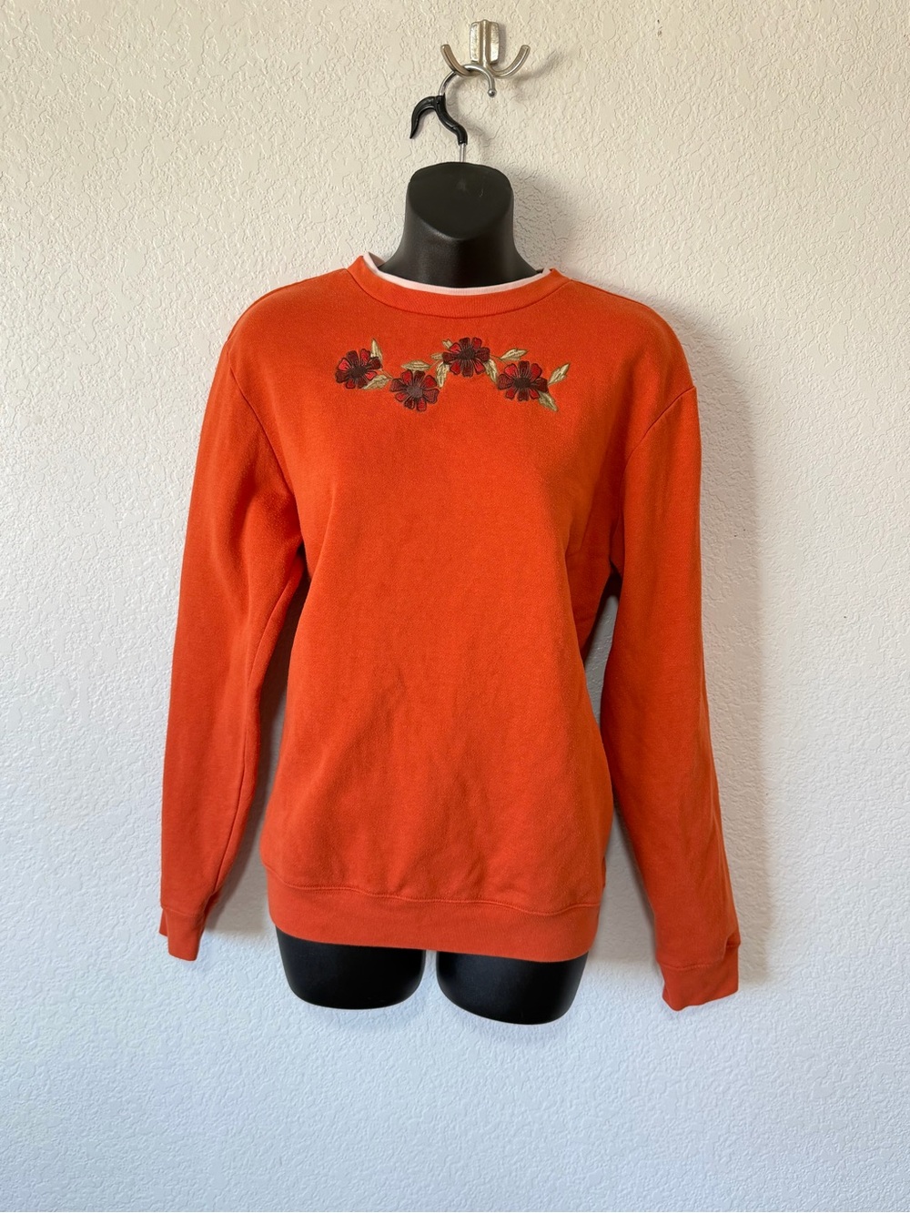 Vintage Blair Orange Crewneck Sweatshirt with Embroidered Flowers